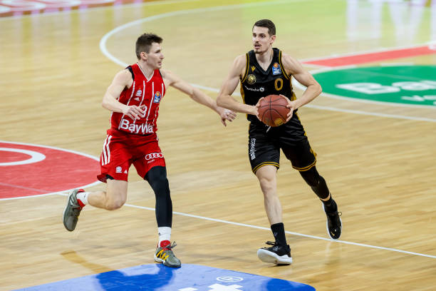 新赛季中争 新赛季中争